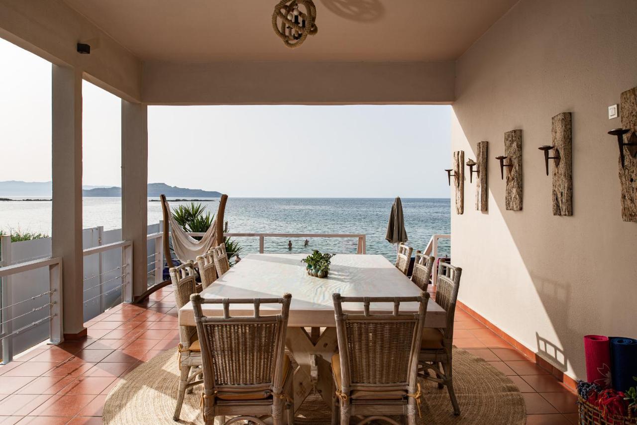 Domus Aqua Villa Kato Daratso Eksteriør billede